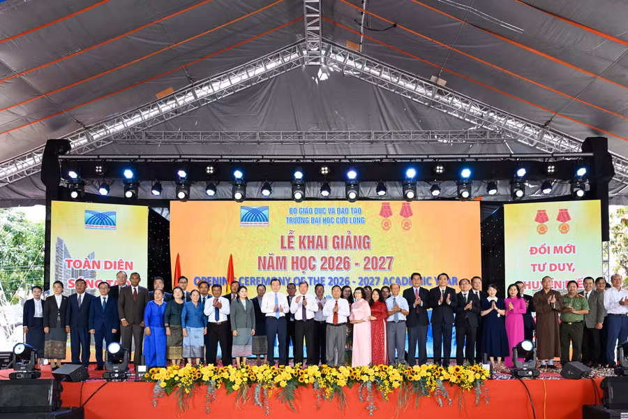 dhcl-khai-giang-9.jpg