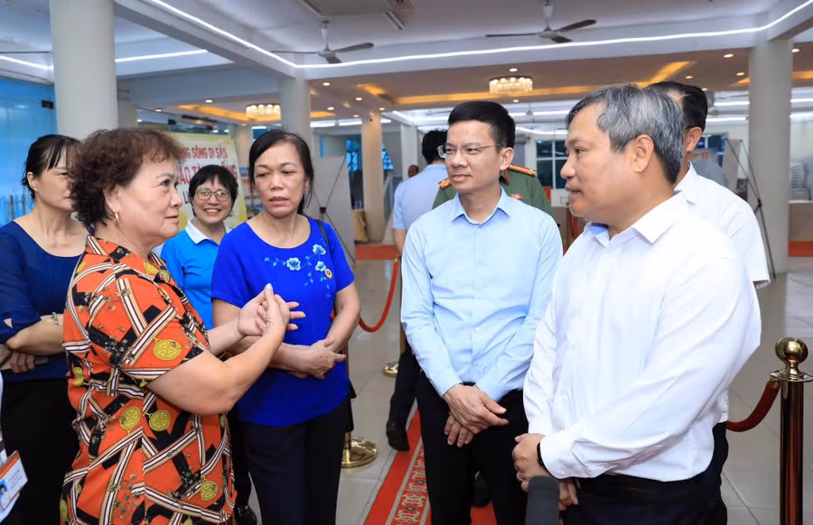Đoàn kiểm tra lắng nghe ý kiến người dân về Điều chỉnh tổng thể Quy hoạch phân khu đô thị sông Hồng tại phường Bồ Đề. du-an-3.jpg