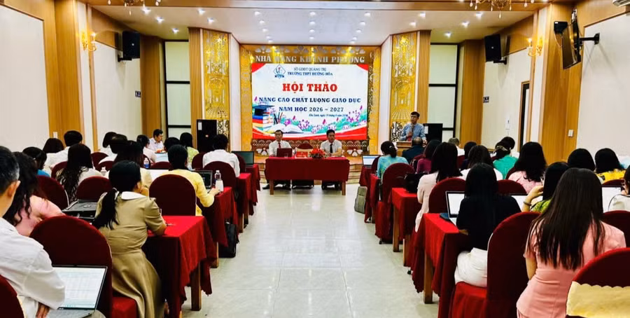 Trường THPT Hướng Hoá (Quảng Trị) tích cực đổi mới phương pháp, nâng cao năng lực, chất lượng đội ngũ.