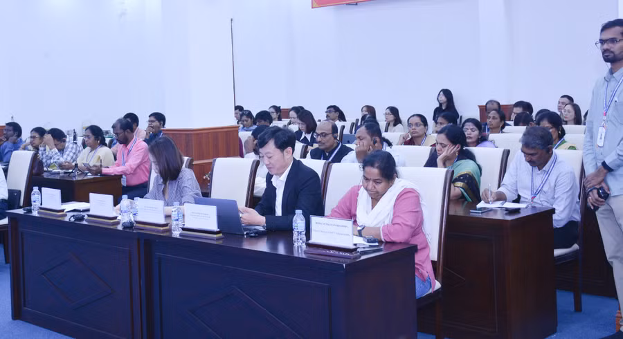 Các chuyên gia, nhà khoa học, đại biểu tham dự hội thảo. dsc-3883.jpg